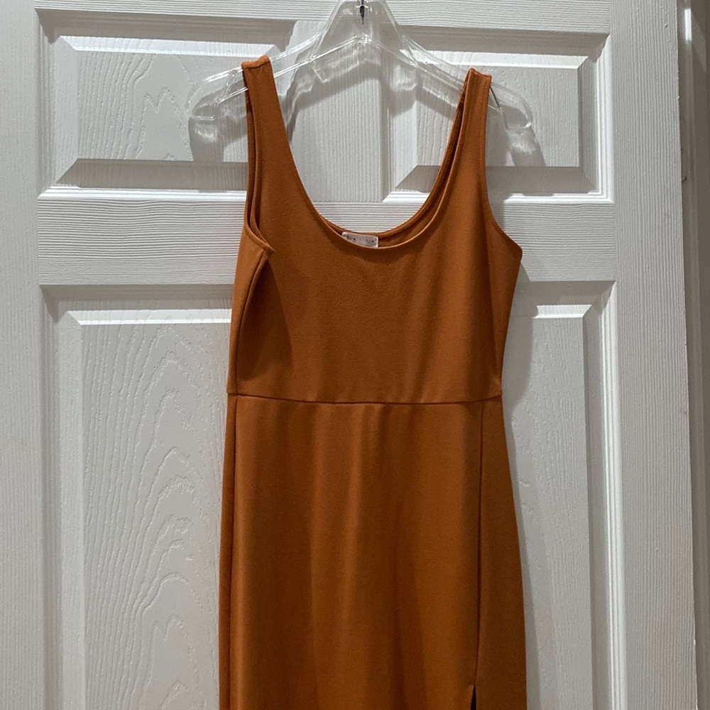 Leith midi dress in mustard. Size medium.